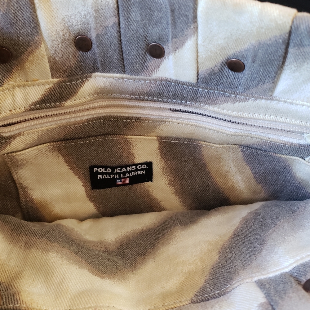Handbag - Picture 2 of 3